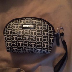 NWOT Tommy Hilfiger Black and White Wristlet